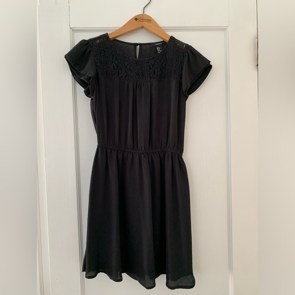 Forever 21 size small dress lightly worn - Picture 1 of 3